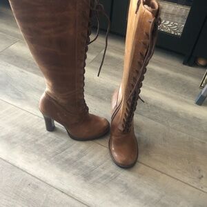 Never worn Steve Madden lace up style Clapton boots.